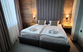 Jorela Family Hotel